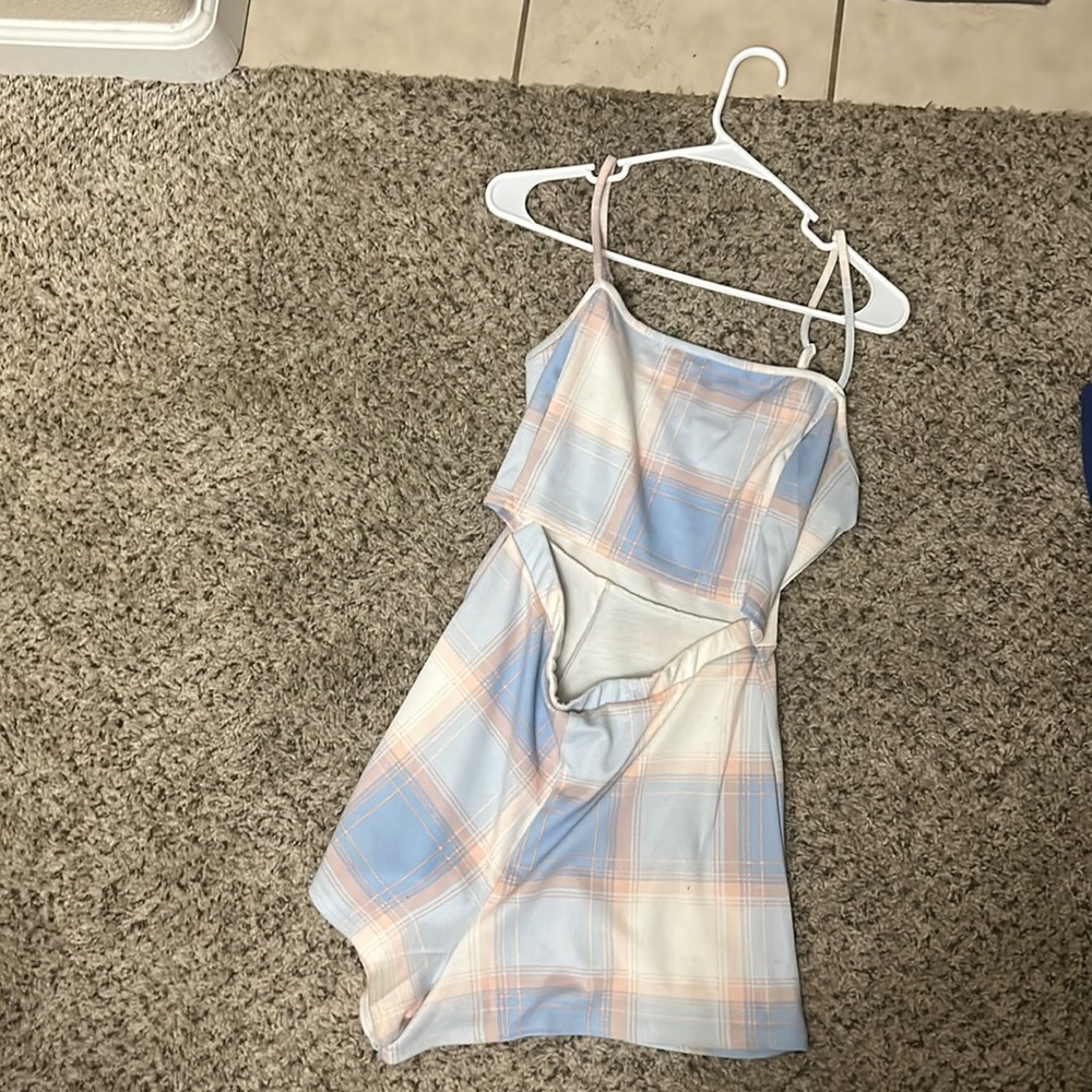 Blue pink romper never wore it just tryna get rid